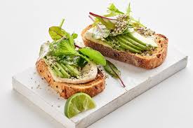 Avocado en Hummus Toast